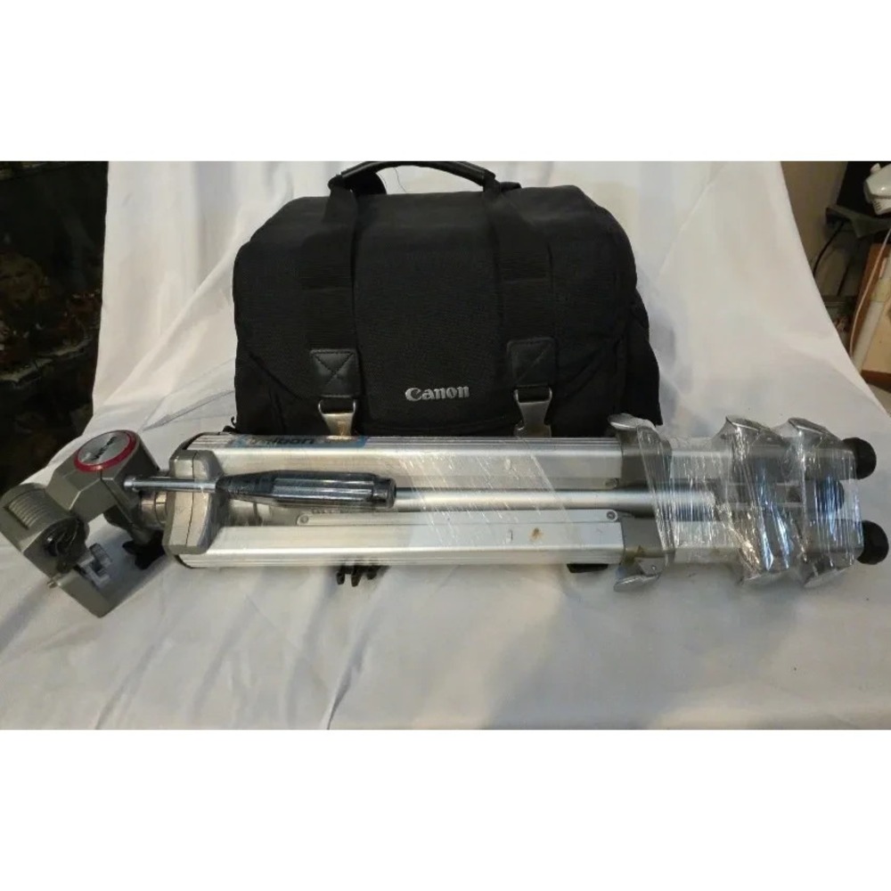 Velbon Tripod SEF-3 & Canon Camera Bag